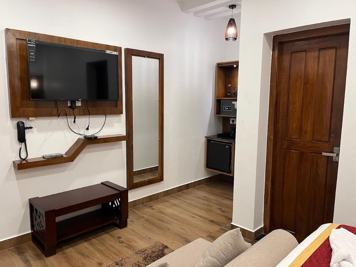 Grb Resort Thiruchendur Bagian luar foto